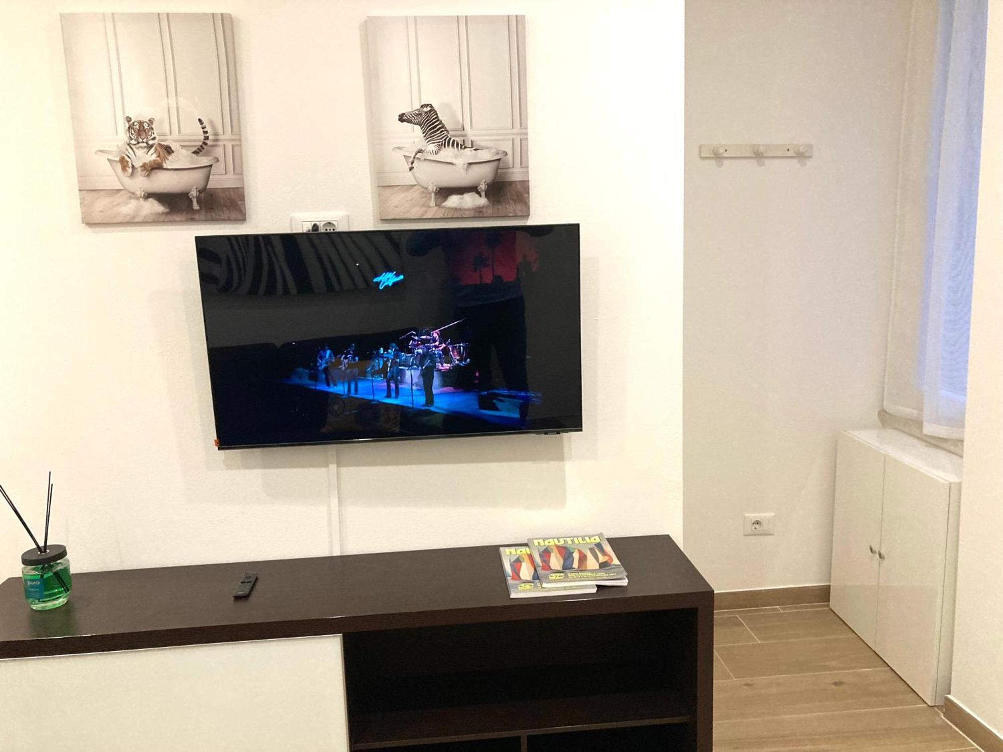 Casa Cereria - Apartment With Parking トリエステ エクステリア 写真